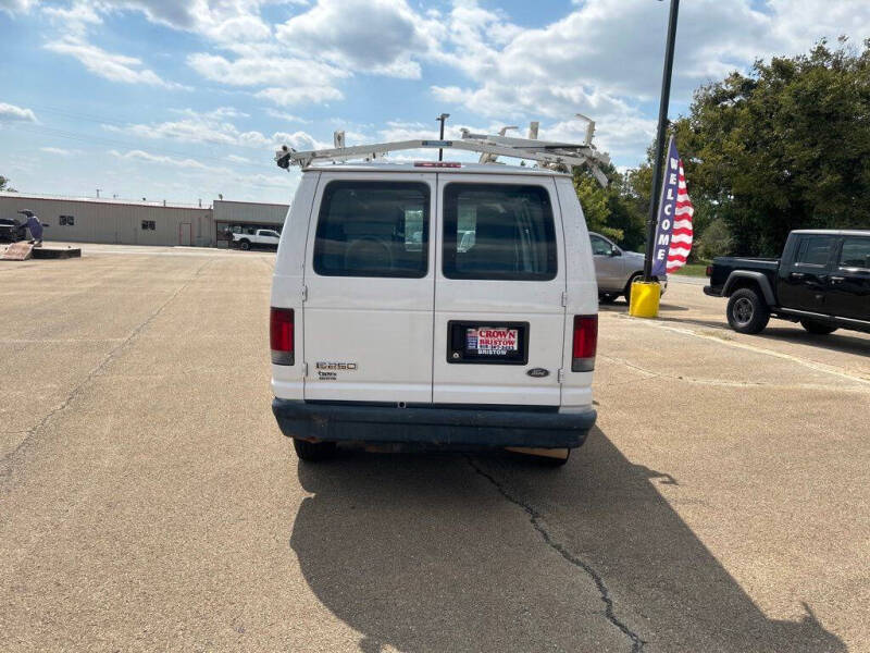 2010 Ford E-Series E-250