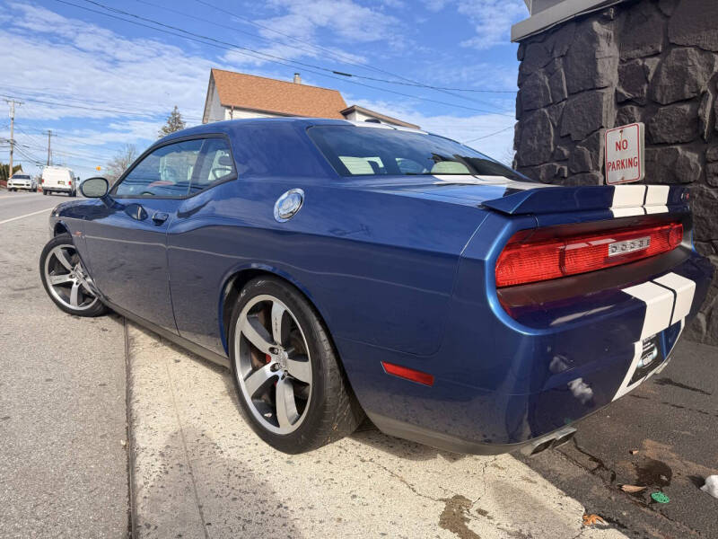 2011 Dodge Challenger SRT8 392