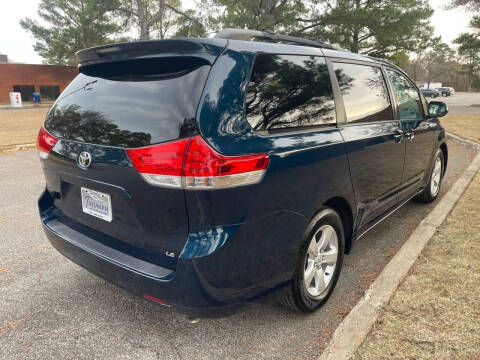 2012 Toyota Sienna