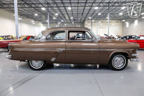1954 Ford Crestline