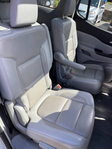 2017 GMC Acadia SLT-1