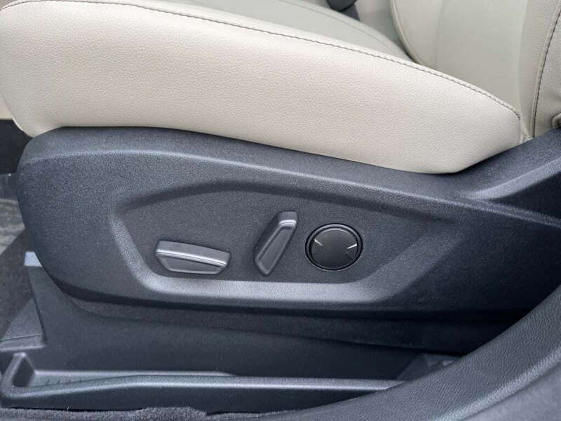 2021 Ford Edge Titanium