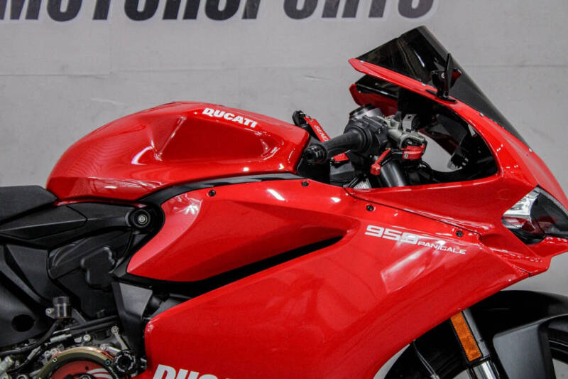 2017 Ducati Superbike 1199 Panigale S