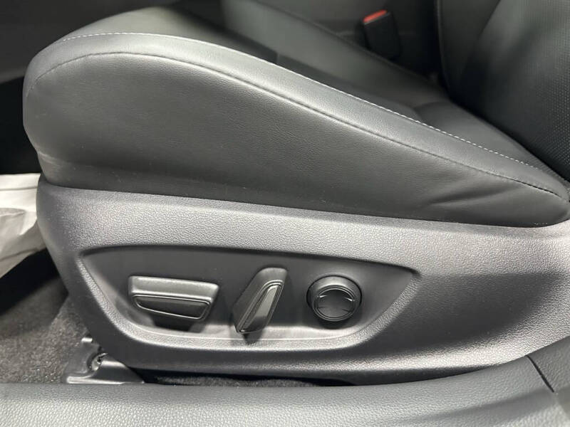 2025 Toyota Prius XLE