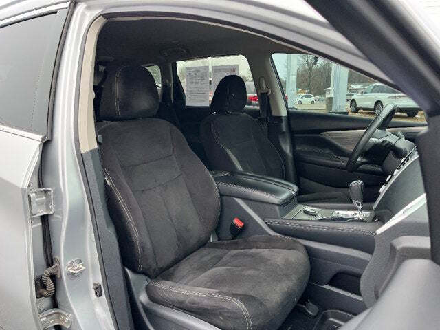 2017 Nissan Murano 28