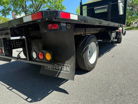 2017 Mitsubishi Fuso FE180