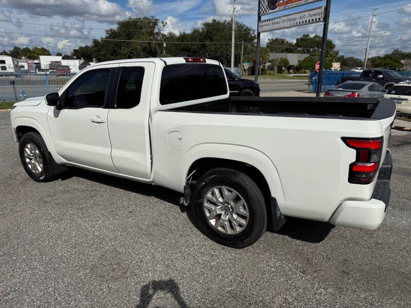 2022 Nissan Frontier SV