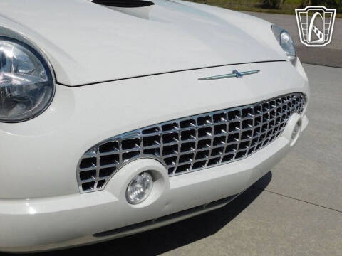 2002 Ford Thunderbird Deluxe