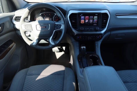 2017 GMC Acadia SLE-2