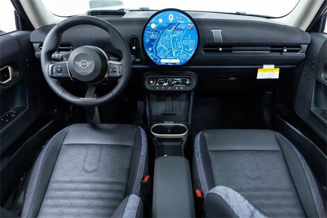 2025 MINI Hardtop 2 Door Cooper Signature Trim