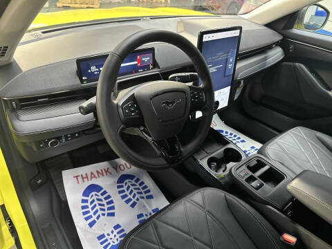 2025 Ford Mustang Mach-E Select