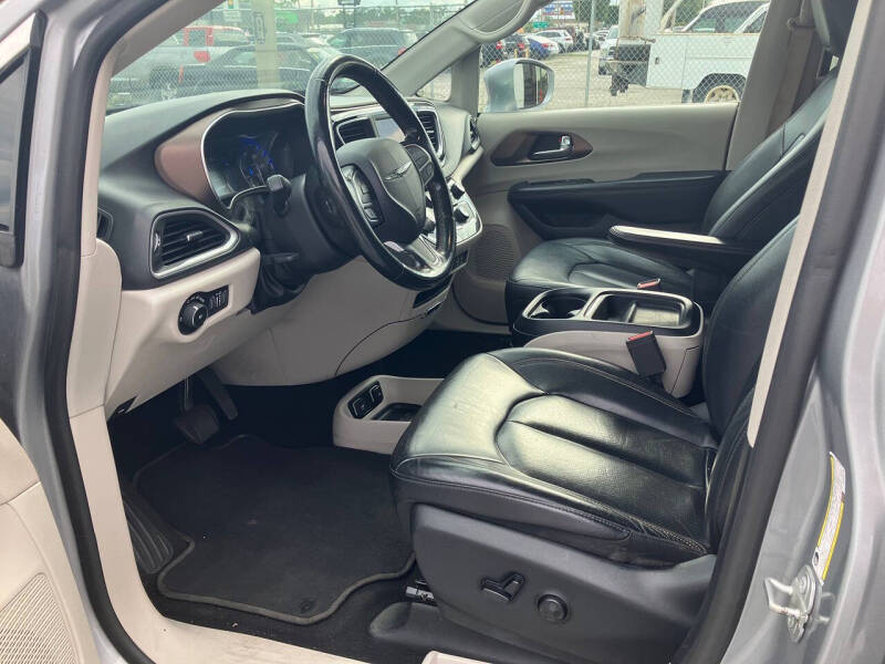 2019 Chrysler Pacifica Touring L