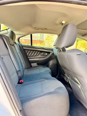 2010 Ford Taurus SEL