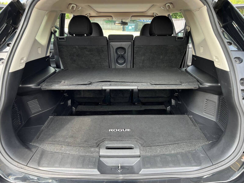 2017 Nissan Rogue SV