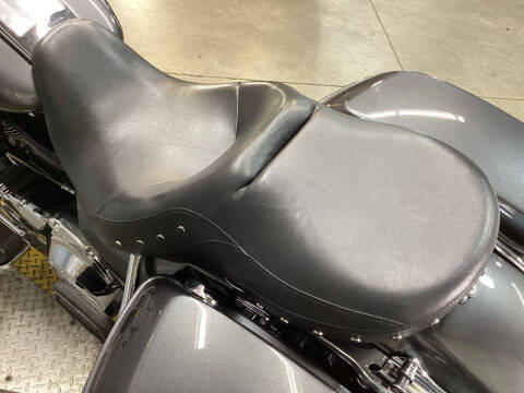 2016 Harley-Davidson® FLHR - Road King®