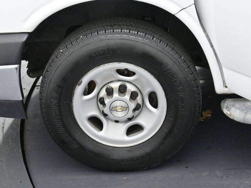 2022 Chevrolet Express 2500