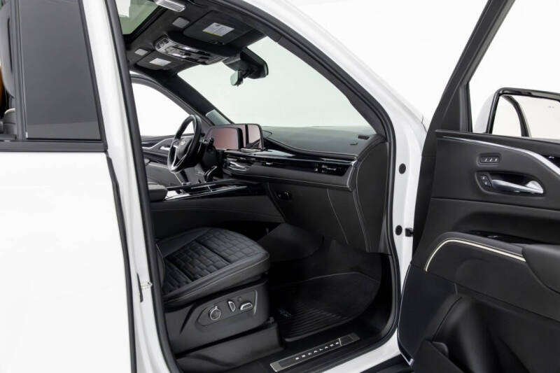 2023 Cadillac Escalade-V