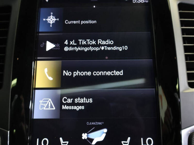 2020 Volvo XC90 T5 Momentum