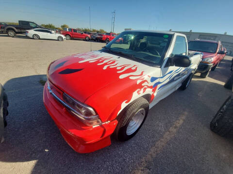 2000 Chevrolet S-10 for sale at BRETT SPAULDING SALES in Onawa IA