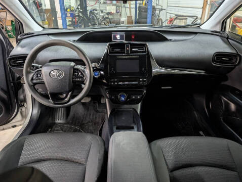 2019 Toyota Prius LE AWD-e