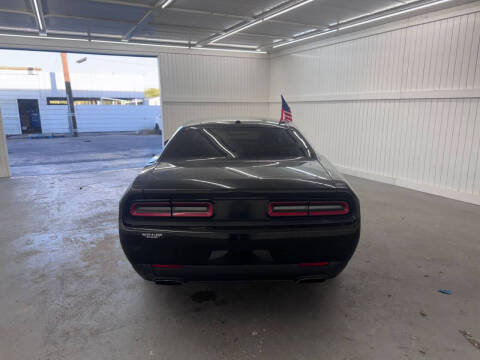 2015 Dodge Challenger SXT