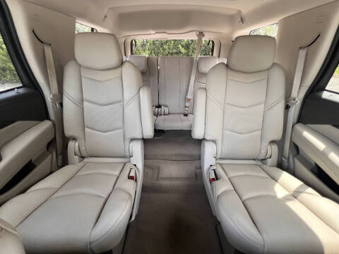 2016 Cadillac Escalade Luxury Collection