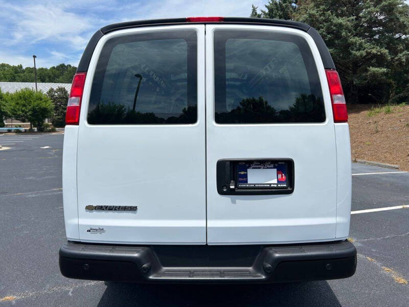 2026 Chevrolet Express 2500