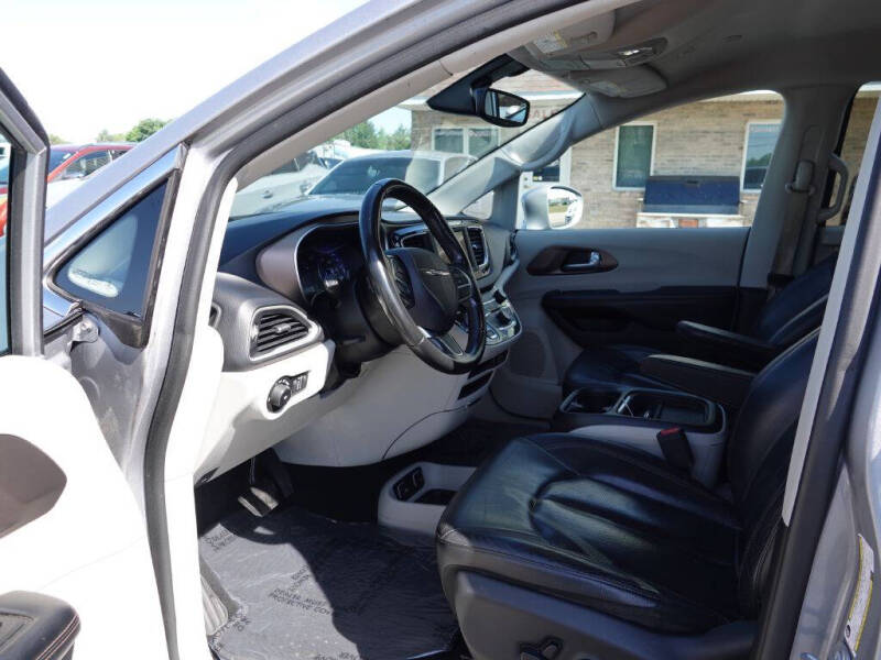 2019 Chrysler Pacifica Touring L
