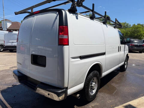 2021 Chevrolet Express 2500