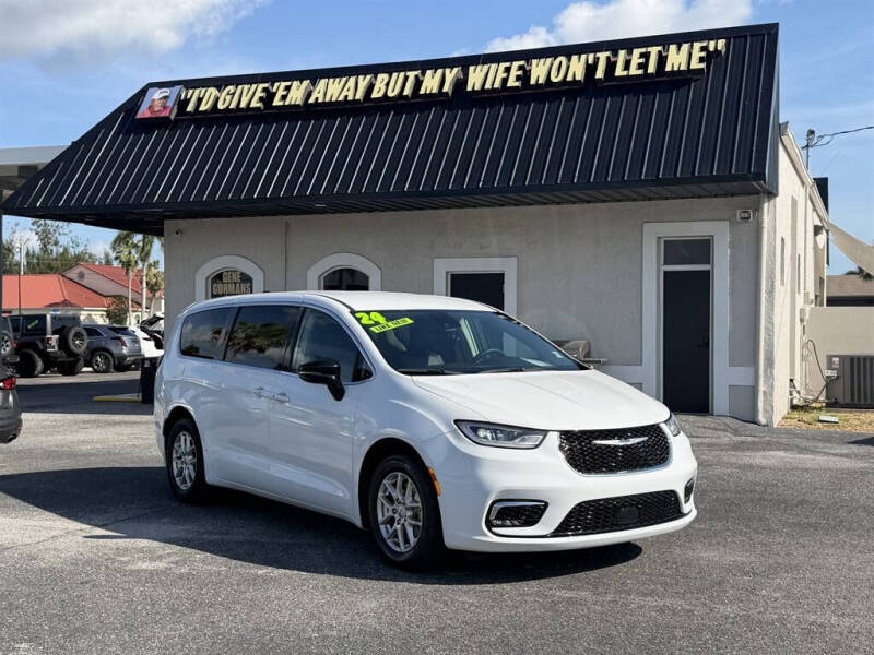 2024 Chrysler Pacifica Touring L