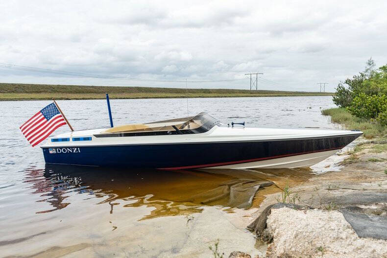 1986 Donzi Marine Minx 20'