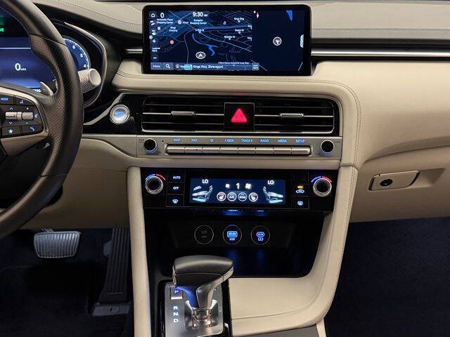 2025 Genesis G70