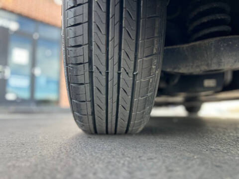 2018 Toyota Camry Hybrid LE