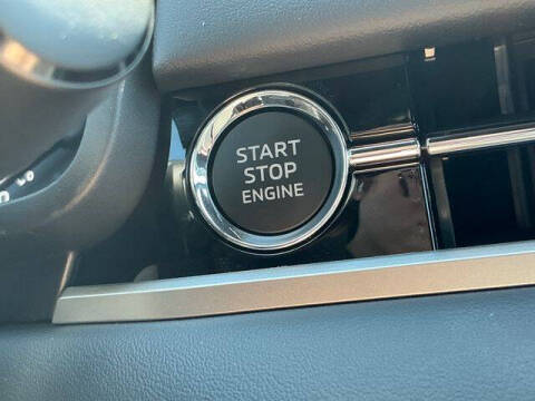 2026 Mitsubishi Outlander LE