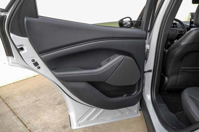 2023 Ford Mustang Mach-E Select