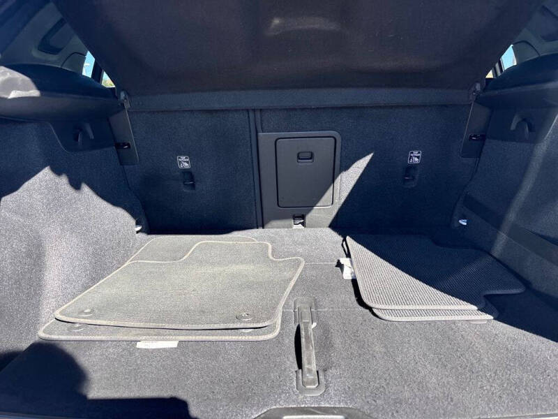 2019 Volvo XC40 T5 R-Design