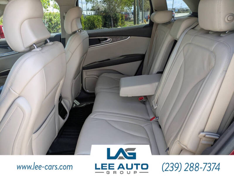 2019 Lincoln Nautilus Select