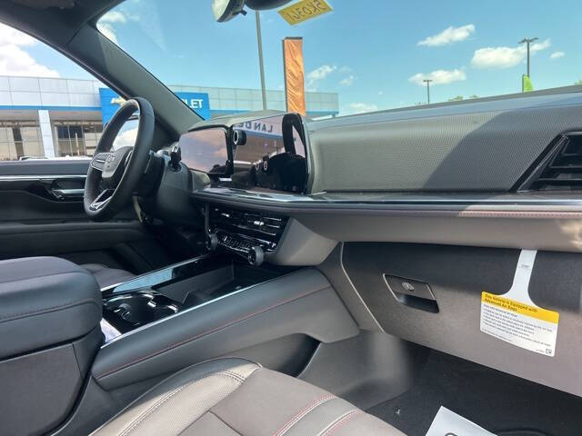 2025 Chevrolet Tahoe RST