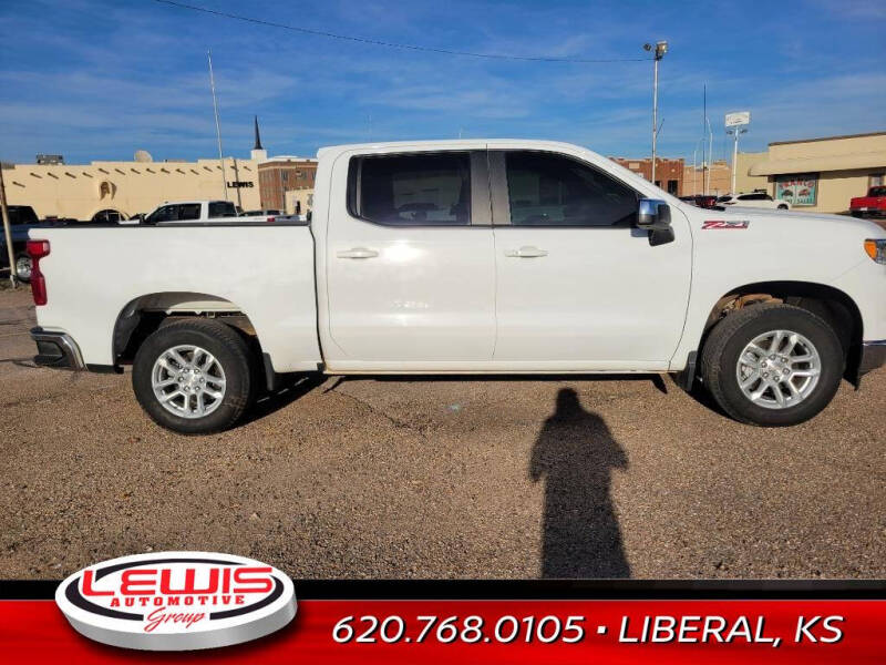 Used 2023 Chevrolet Silverado 1500 LT with VIN 3GCUDDED0PG119147 for sale in Liberal, KS