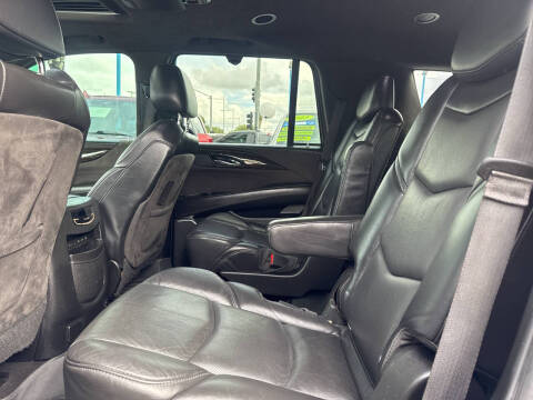 2020 Cadillac Escalade Platinum