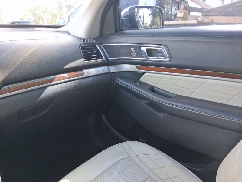 2016 Ford Explorer Platinum