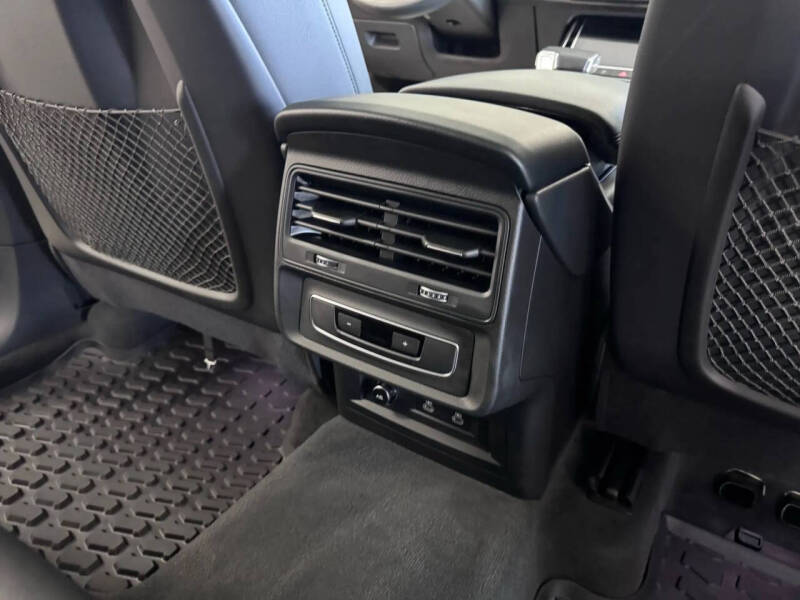 2022 Audi Q7 quattro Premium Plus 55 TFSI