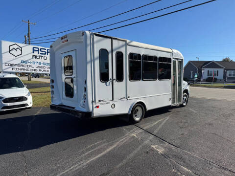 2017 Ford E-Series E-450 SD