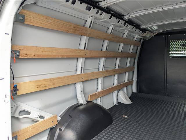 2024 GMC Savana 2500