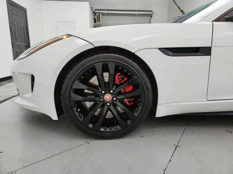 2015 Jaguar F-TYPE R