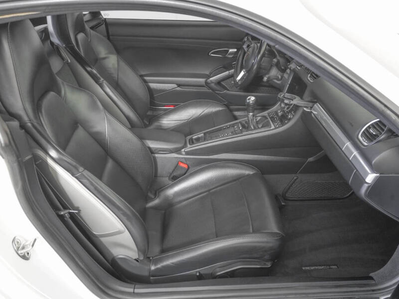 2019 Porsche 718 Cayman