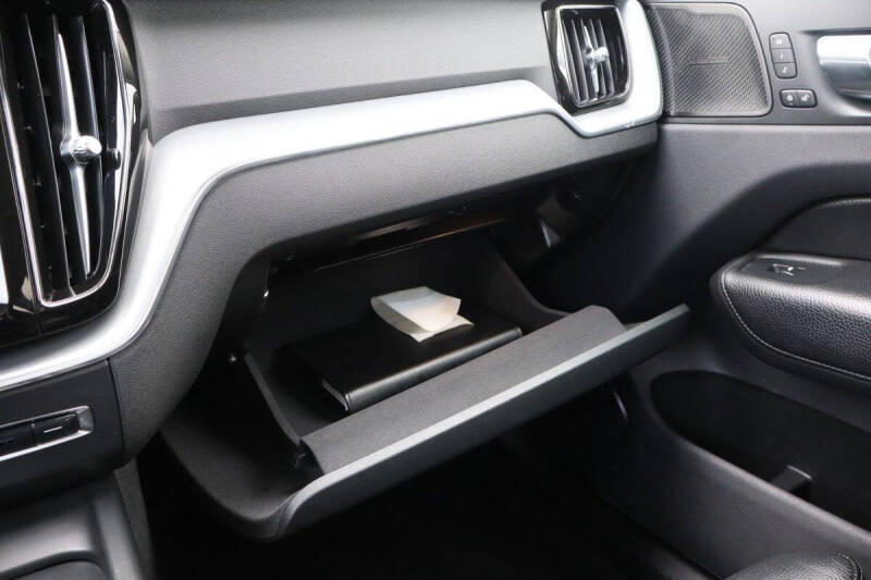 2019 Volvo XC60 T5 Momentum