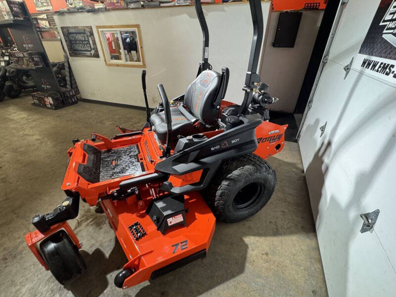 2025 Bad Boy ROGUE 72" VANGUARD EFI