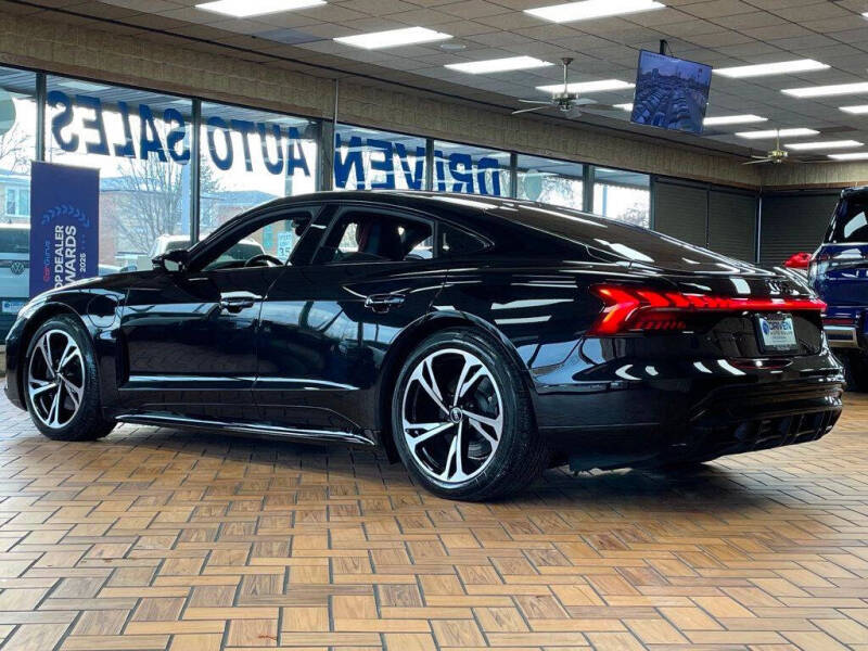 2024 Audi e-tron GT quattro Premium Plus