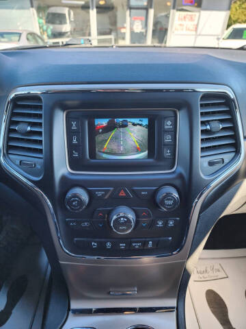 2017 Jeep Grand Cherokee Laredo